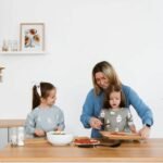 STEP’n’SIT® Montessori Βοηθητικός Πύργος και Τραπέζι 2 σε 1 Μετατρέψιμο Έπιπλο για Παιδιά 18+ Μηνών Άσπρο - Image 6